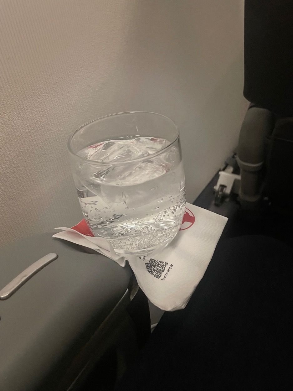 Service onboard AA4685