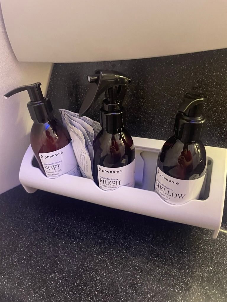LOT O7 789 Lavatory