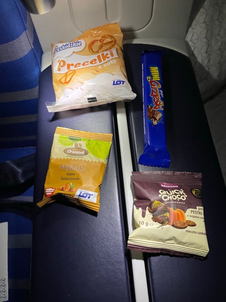 LOT O7 789 Snacks
