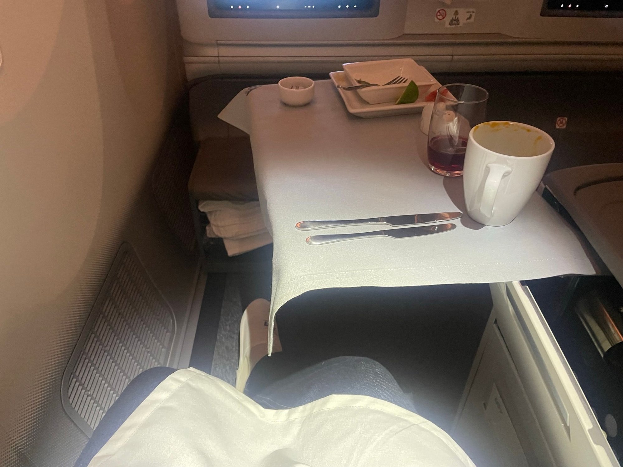 LOT O7 789 Tray Table